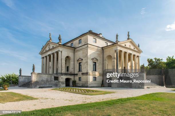 villa rotonda by andrea palladio, vicenza, italy - palladian stock pictures, royalty-free photos & images