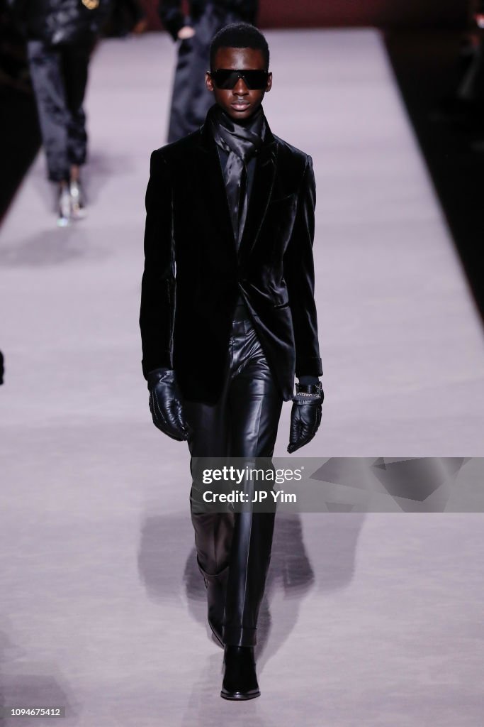 A model walks the runway at the Tom Ford Autumn/Winter 2019... News ...