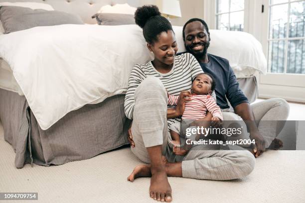 millennial parents and  newborn baby - baby beard imagens e fotografias de stock