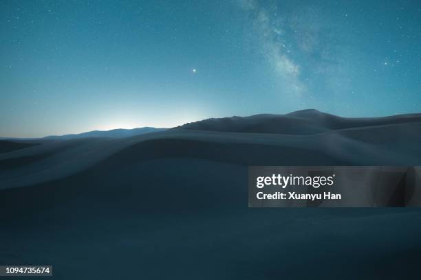 starry night in the desert - terrain stock pictures, royalty-free photos & images