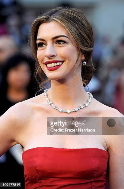 Actress Anne Hathaway arrives at the 83rd Annual Academy Awards held at the Kodak Theatre on February 27, 2011 in Hollywood, California.