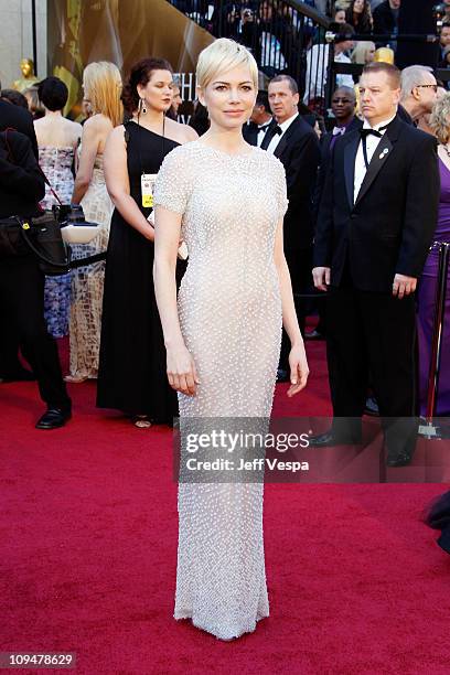 Actress Michelle Williams arrives at the 83rd Annual Academy Awards held at the Kodak Theatre on February 27, 2011 in Hollywood, California.