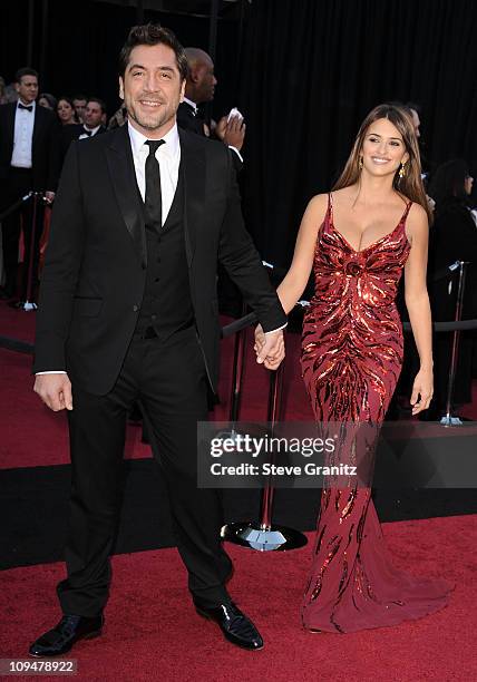 Actors Javier Bardem and Penelope Cruz arrive at the 83rd Annual Academy Awards held at the Kodak Theatre on February 27, 2011 in Hollywood,...