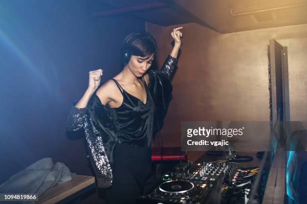 night club party - disk jockey stock pictures, royalty-free photos & images