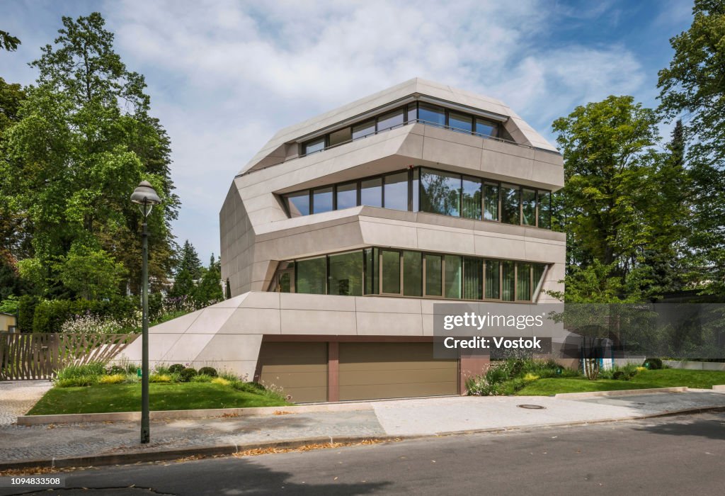 Modern luxury villa in Berlin