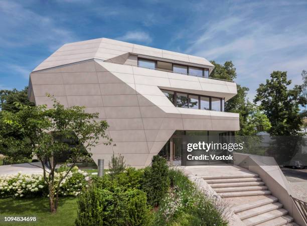 modern luxury villa in berlin - berlin modernism housing estates stock pictures, royalty-free photos & images