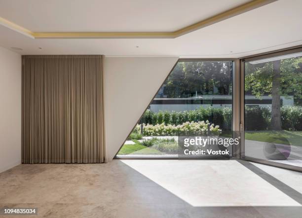 interior in a modern villa in berlin - exklusiv stock-fotos und bilder