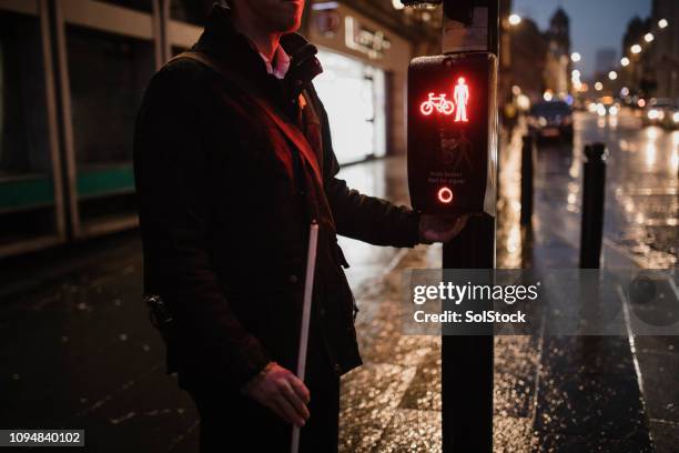 wet night in the city centre - wait sign sign stock pictures, royalty-free photos & images