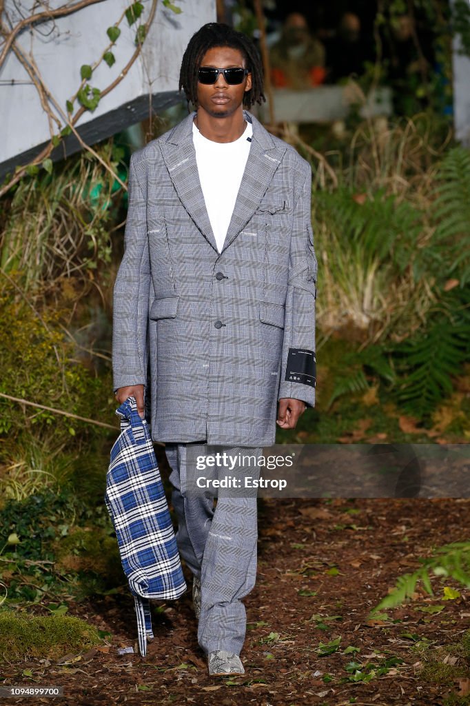 Off-White : Runway - Paris Fashion Week - Menswear F/W 2019-2020