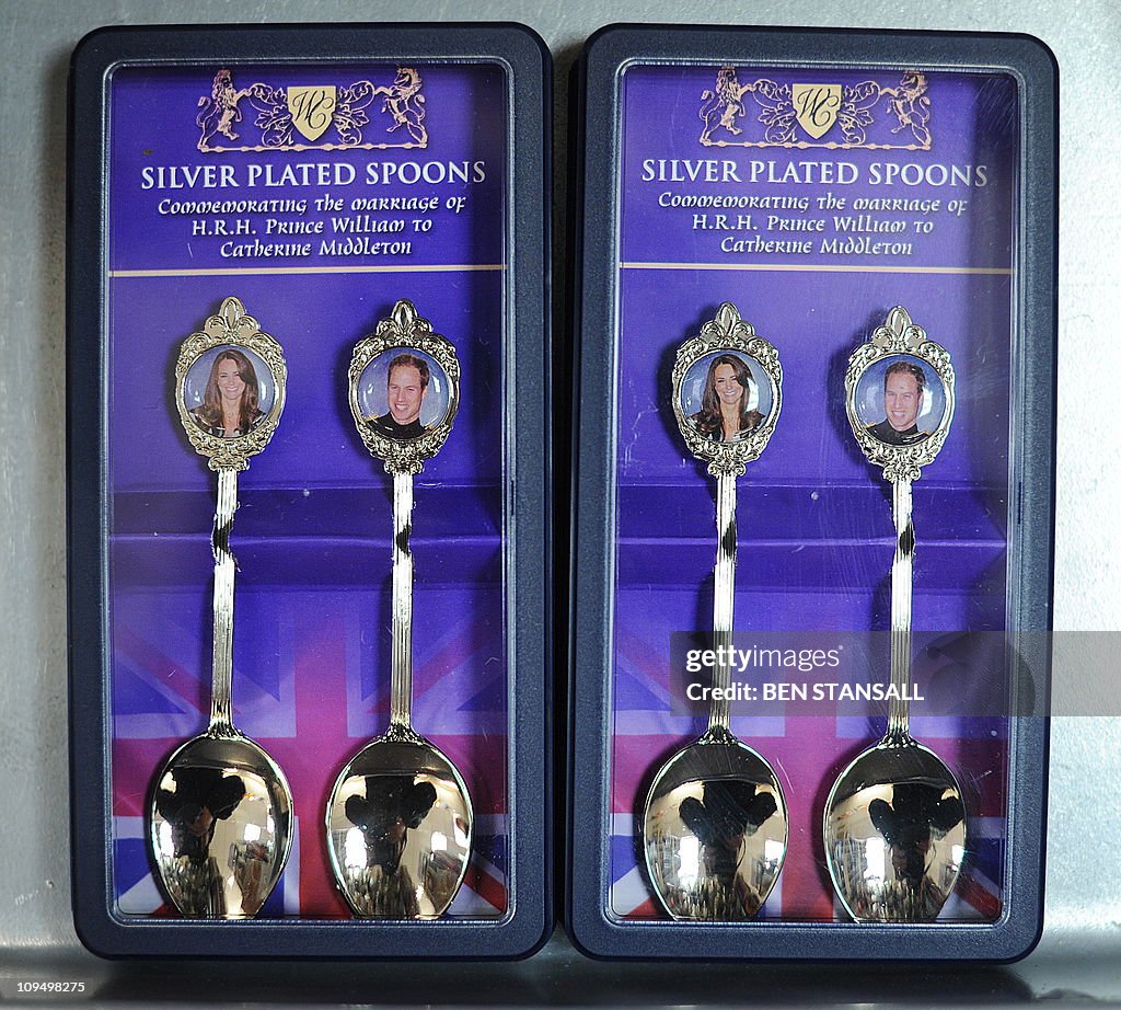 Souvenir silver plated spoons for the ro