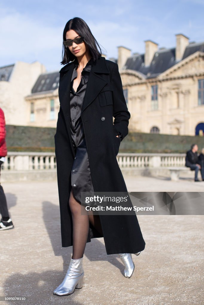 Street Style - Paris Fashion Week - Menswear F/W 2019-2020 : Day Two