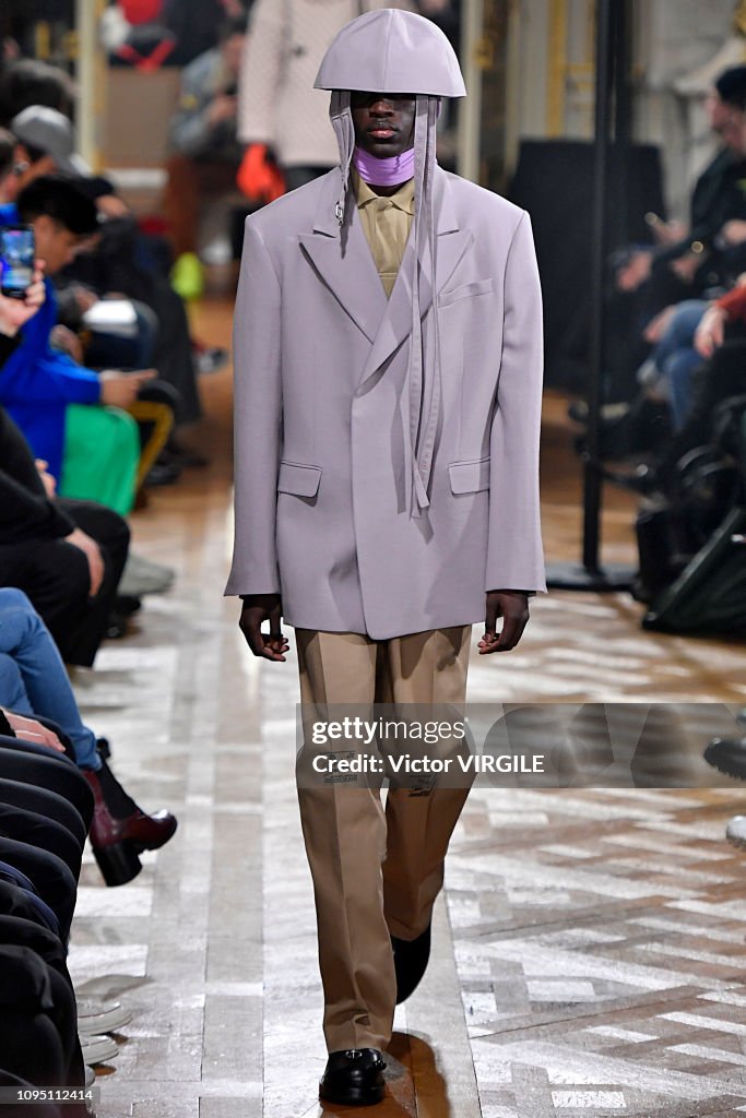 Raf Simons : Runway - Paris Fashion Week - Menswear Fall Winter 2019/2020