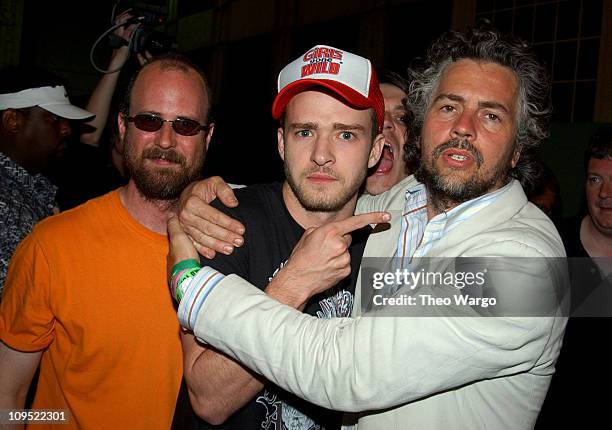 Justin Timberlake with Michael Ivins and Wayne Coyne of The Flaming Lips