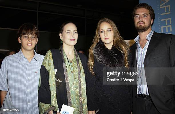 Roby Sobieski, Elizabeth Sobieski, Leelee Sobieski and boyfriend Manhattan