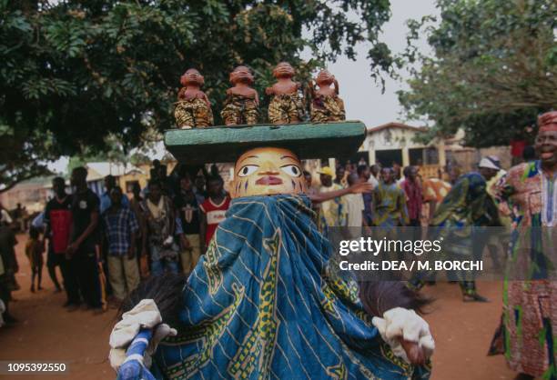 Gelede Rituals 83 Gelede Stock Photos, High-Res Pictures, and Images - Getty Images