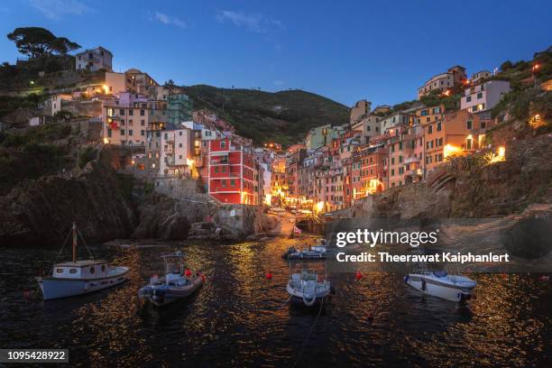 riomaggiore village - cinque terre, italy - manarola stock pictures, royalty-free photos & images