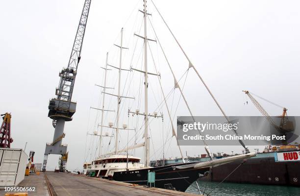 Bremuda Rig 11 Bermuda Rigged Stock Photos, High-Res Pictures, and Images - Getty ...