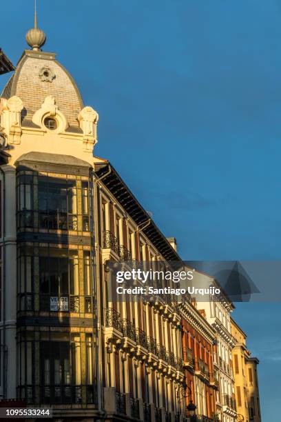 houses in old town of leon - sunny leon stock pictures, royalty-free photos & images