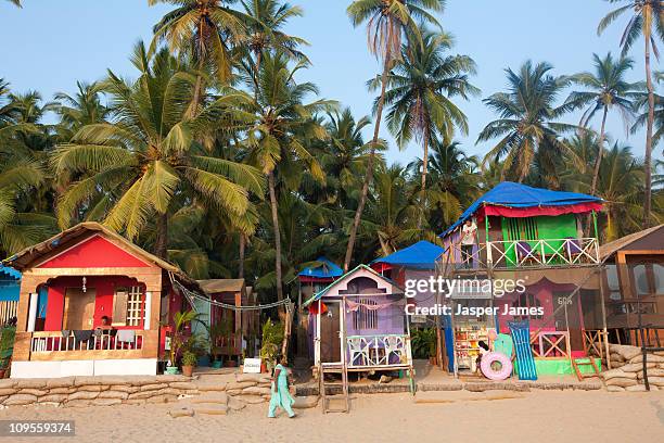 palolem beach front,goa,india - sand art in india stock-fotos und bilder