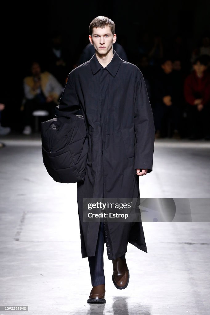 Dries Van Noten : Runway - Paris Fashion Week - Menswear F/W 2019-2020