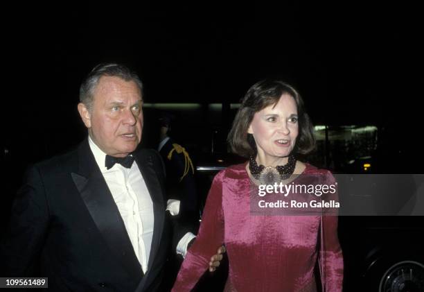 Bill Blass and Gloria Vanderbilt during Council of Fashion Designers of America Awards - January 19, 1986 at New York Public Library in New York...