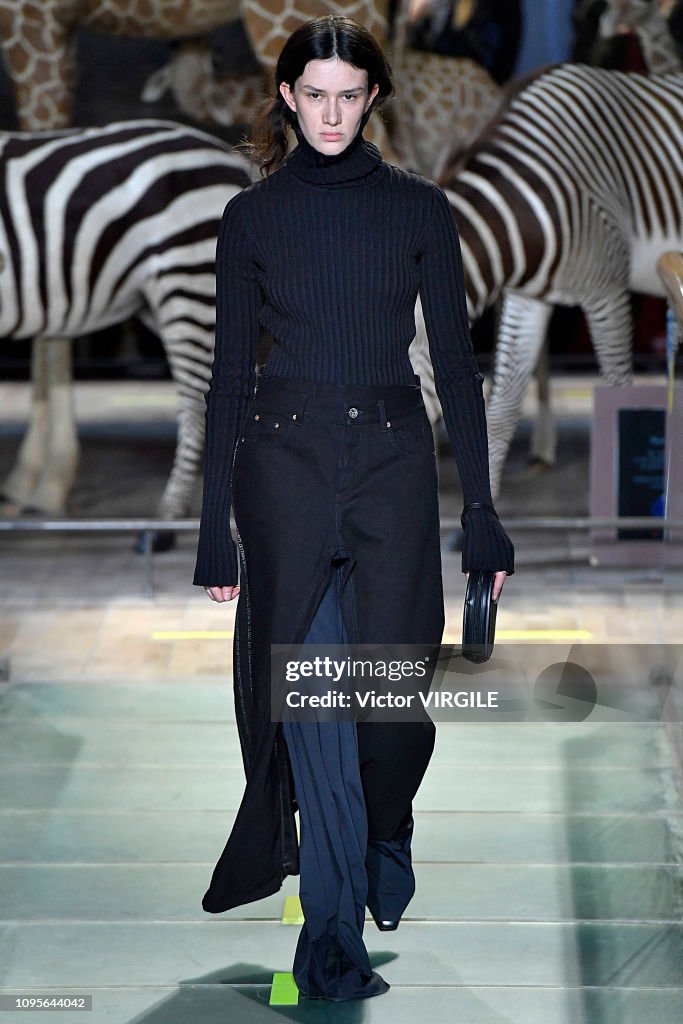 Vetements : Runway - Paris Fashion Week - Menswear F/W 2019-2020