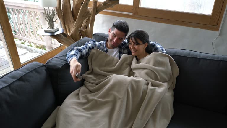 3.500 Videos und Filmmaterial zu Decke Kuscheln