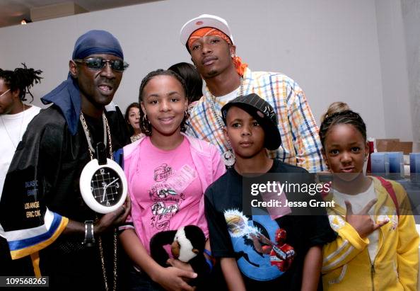 Flavor Flav and Chingy with Flavor Flav's Children News Photo - Getty ...