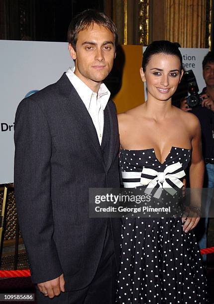 Stuart Townsend and Penelope Cruz during 2004 Toronto International FIlm Festival - "Head in the Clouds" Premiere at Elgin Theatre in Toronto,...