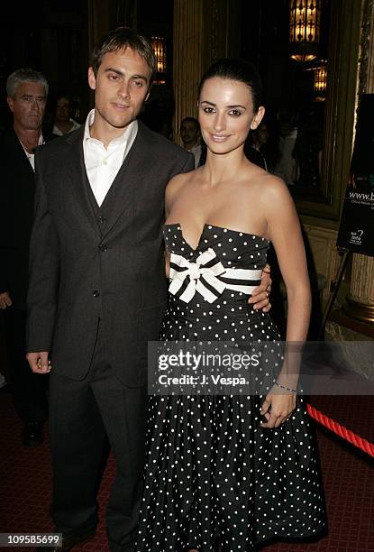 Stuart Townsend and Penelope Cruz during 2004 Toronto International FIlm Festival - "Head in the Clouds" Premiere at Elgin Theatre in Toronto,...