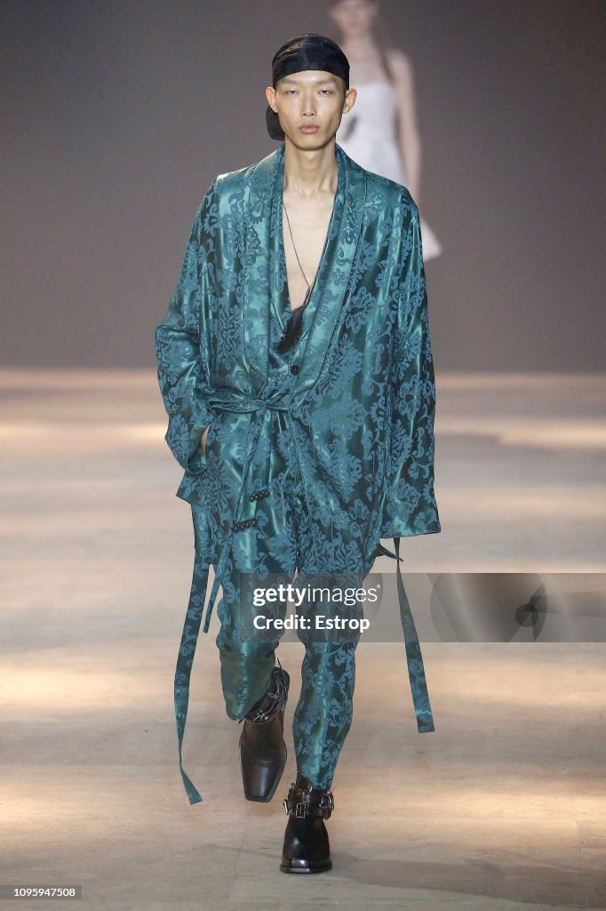 Ann Demeulemeester : Runway - Paris Fashion Week - Menswear F/W 2019-2020