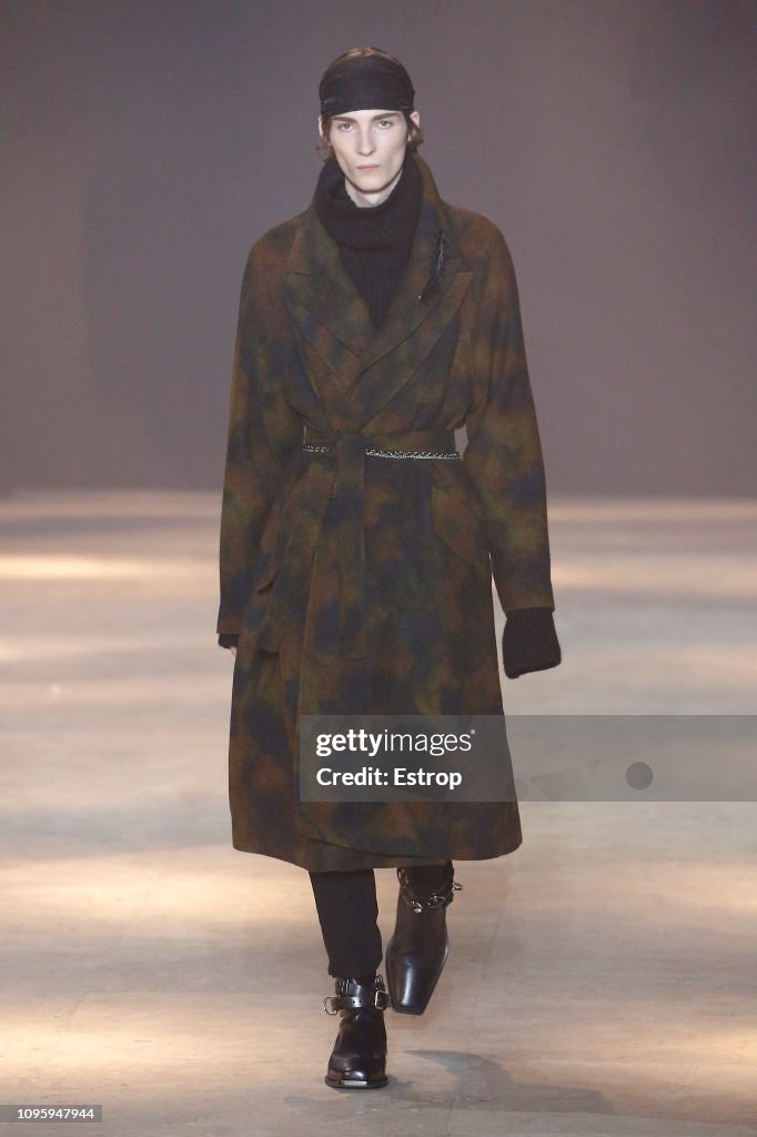 Ann Demeulemeester : Runway - Paris Fashion Week - Menswear F/W 2019-2020