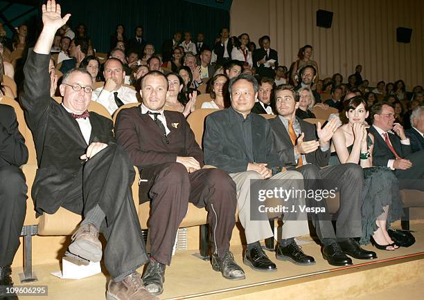 James Schamus, Heath Ledger, Ang Lee, Jake Gyllenhaal and Anne Hathaway