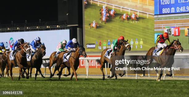 Meydan Races 2,539 Racing At Meydan Racecourse Stock Photos, High-Res Pictures, and ...