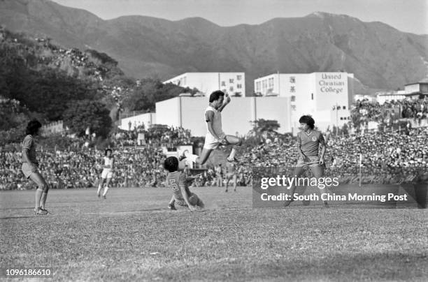 Players of Happy Valley and Eastern in action during their Senior Shield clash at the Police Ground Stadium. Happy Valley won 1-0. 27NOV77