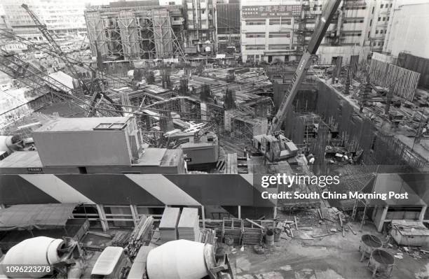 The construction site of Windsor House in Causeway Bay. 02MAY78