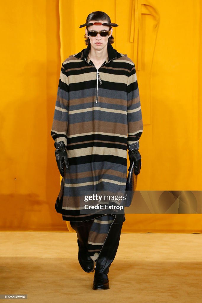 Loewe : Runway - Paris Fashion Week - Menswear F/W 2019-2020