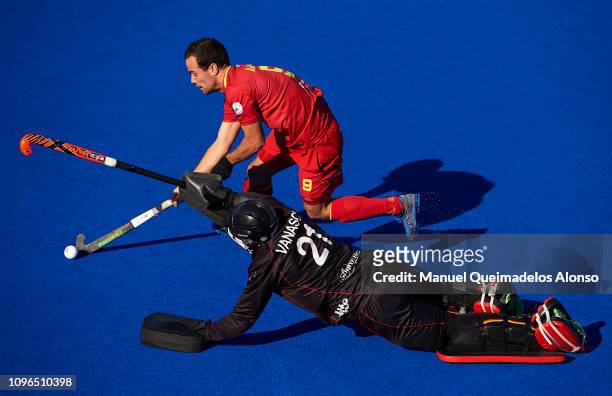 Alvaro Iglesias of Spain competes for the ball with Vicent Vanasch of Belgium during the Men's FIH Field Hockey Pro League match between Spain and...