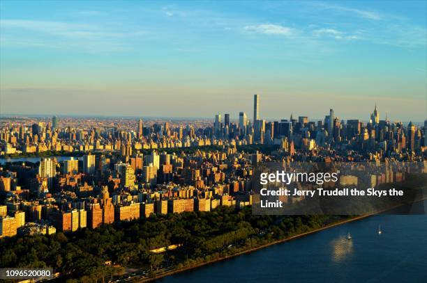 manhattans west side - riverside park manhattan stock pictures, royalty-free photos & images