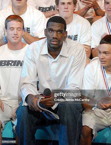 Greg Oden with Fans during Greg Oden Visits MTV's TRL - June 26, 2007 at MTV STUDIOS in New York City, New York, United States.