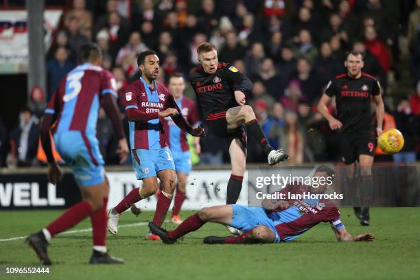 Duncan Watmore of Sunderland has a shot during the Sky Bet League One match between Scunthorpe United and Sunderland at Glanford Park on January 19,...