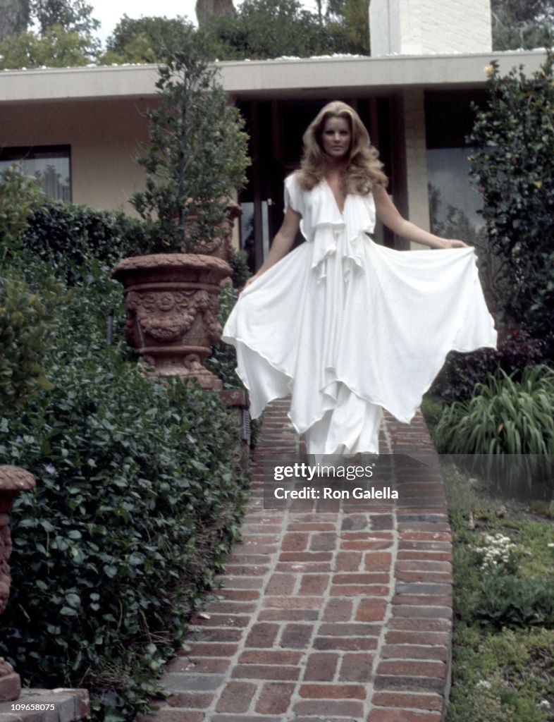Exclusive Photo Shoot of Priscilla Presley at her Beverly Hills Home - April 9, 1975