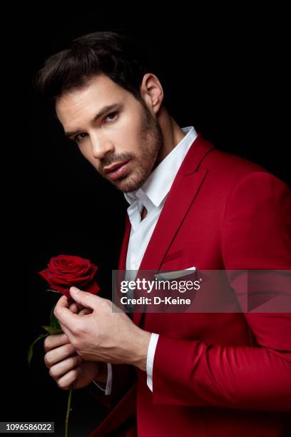 homme bien habillé - charmeur photos et images de collection