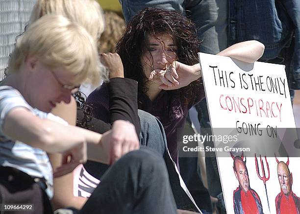 Supporters of Michael Jackson sit outside the Santa Barbara County Courthouse in Santa Maria June 6 2005. Jurors began their first full day of...