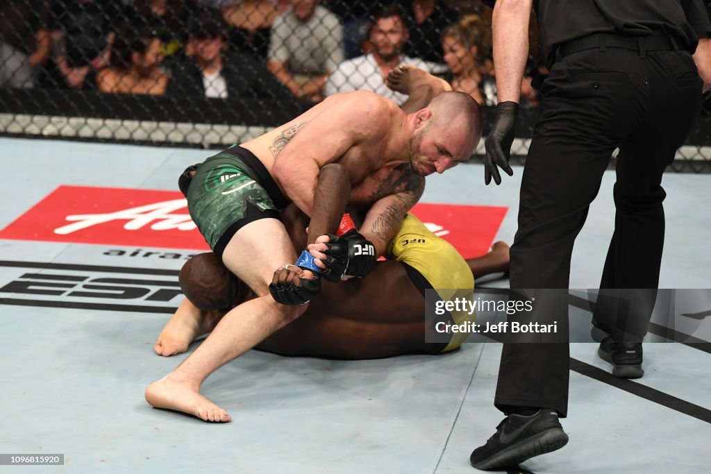 UFC 234: Vannata v Mariano