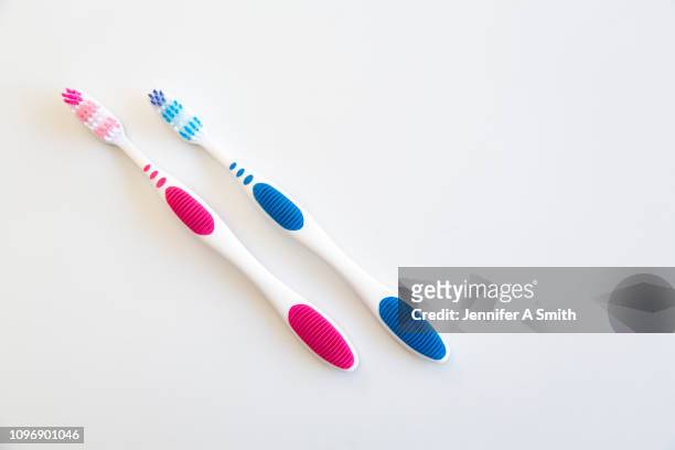 toothbrushes - toothbrush bildbanksfoton och bilder