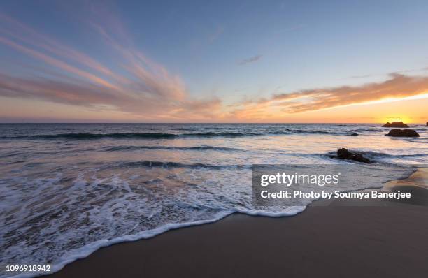 a sunset to remember - malibu beach stockfoto's en -beelden