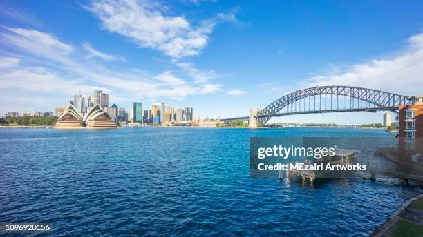 day light scene at sydney city skyline - sydney opera house fotografías e imágenes de stock