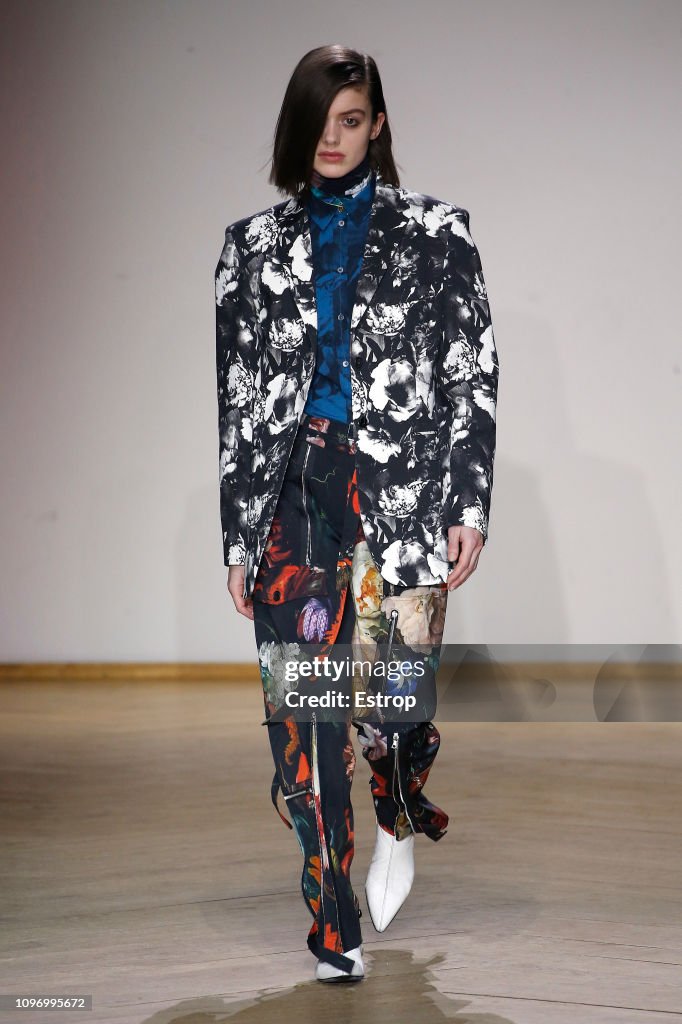 Paul Smith : Runway - Paris Fashion Week - Menswear F/W 2019-2020