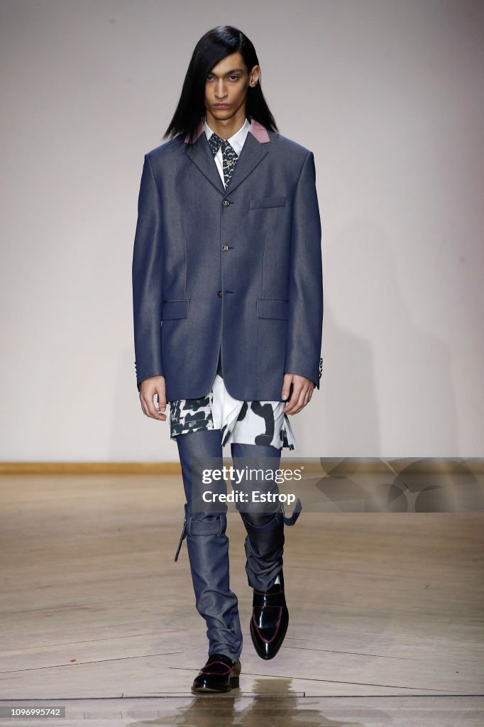 Paul Smith : Runway - Paris Fashion Week - Menswear F/W 2019-2020
